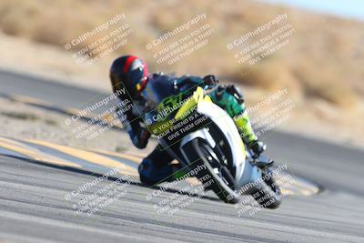 media/Jan-10-2025-CVMA Friday Practice (Fri) [[489e0da257]]/Group 4 and Trackday/Session 4 (Turn 16)/